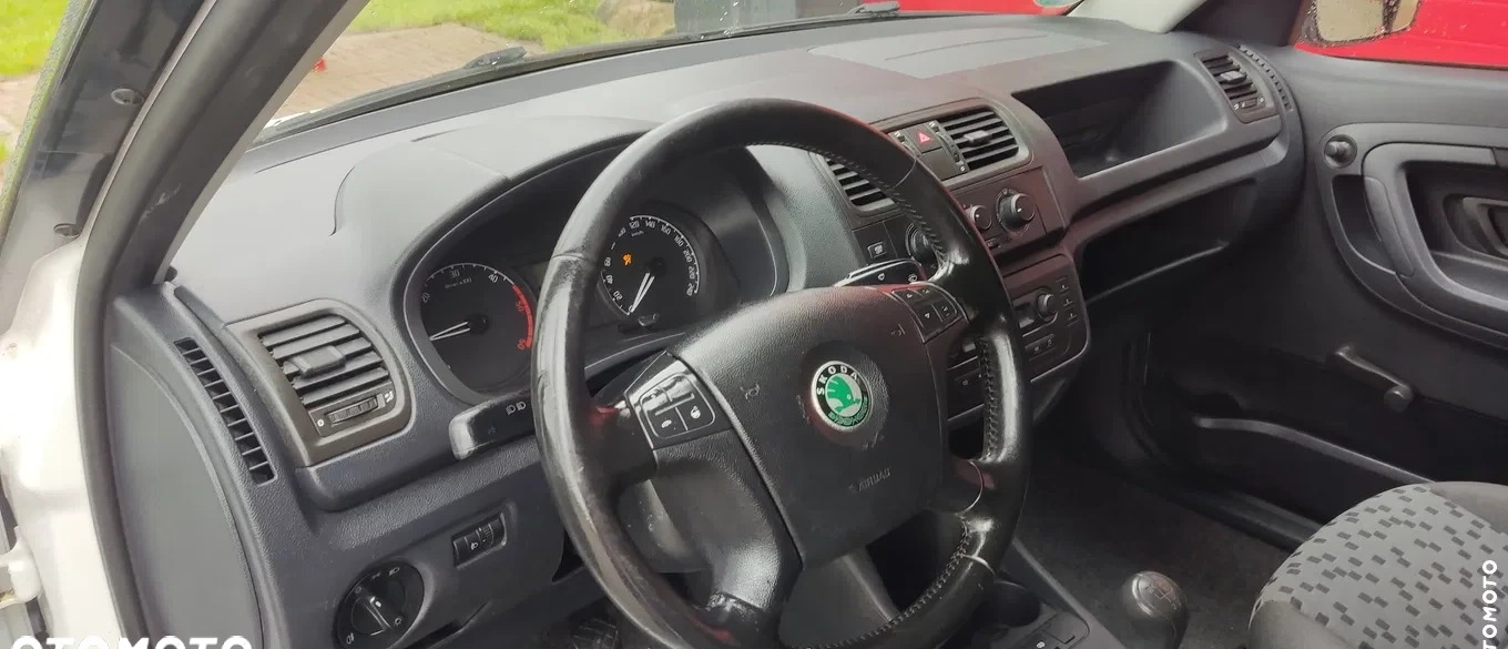 Skoda Roomster cena 9900 przebieg: 210000, rok produkcji 2007 z Kruszwica małe 191